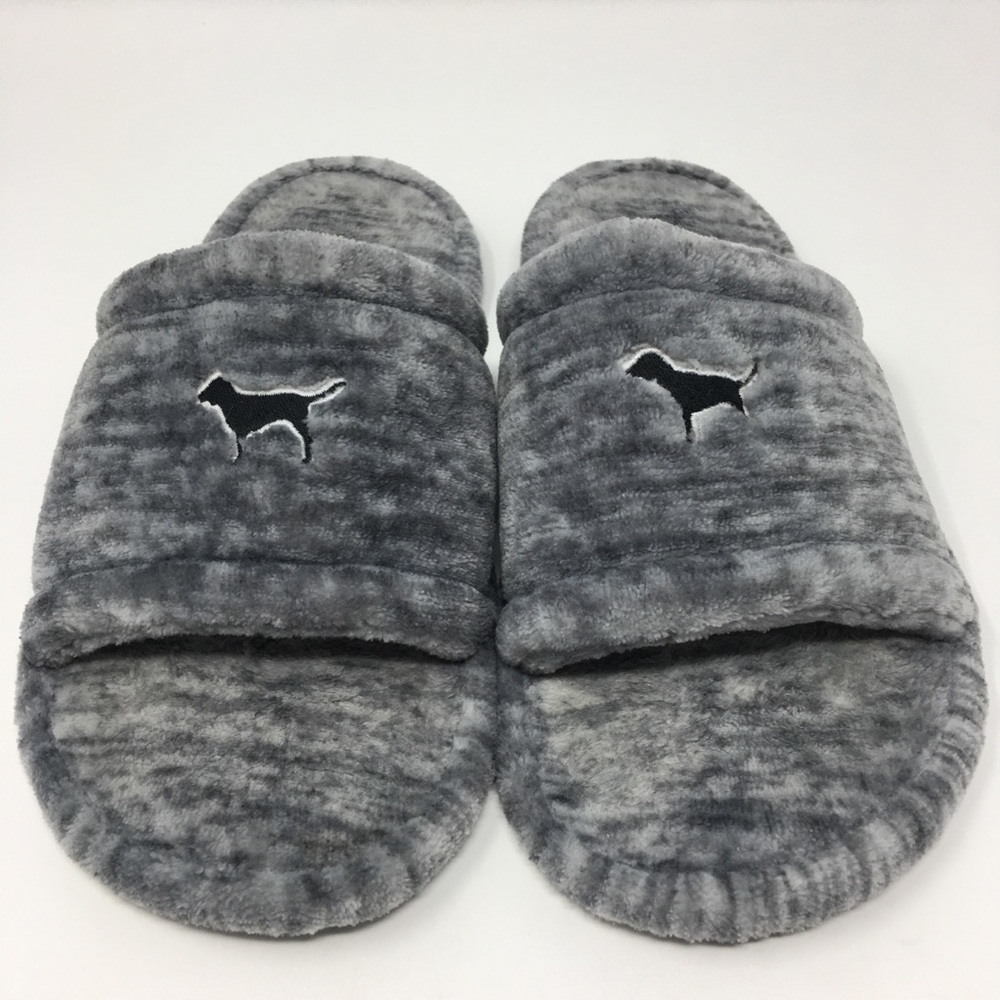 Pink Victoria’s Secret grey/white house slippers